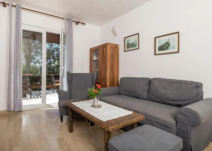 Apartment 3 Bedroom In