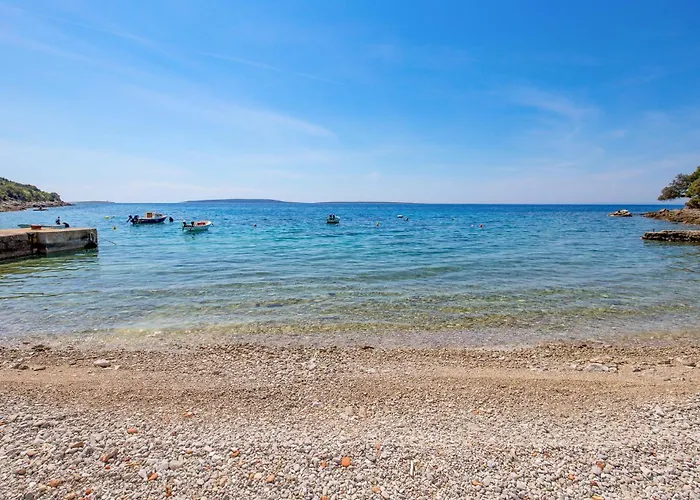 3 Bedroom In * Cres