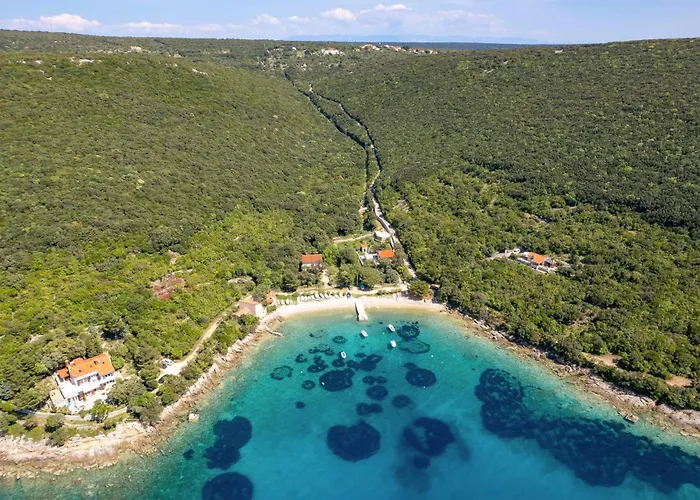 3 Bedroom In Cres