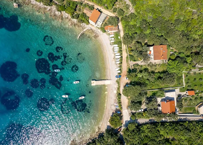 3 Bedroom In Cres