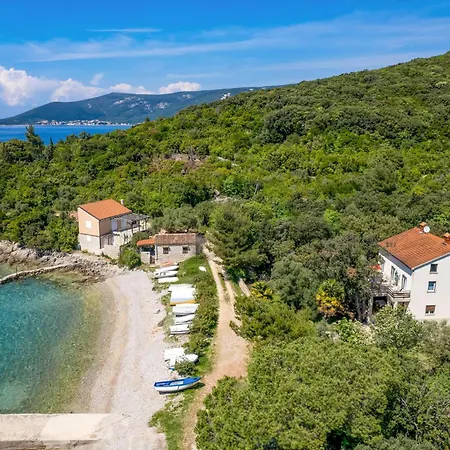 3 Bedroom In * Cres