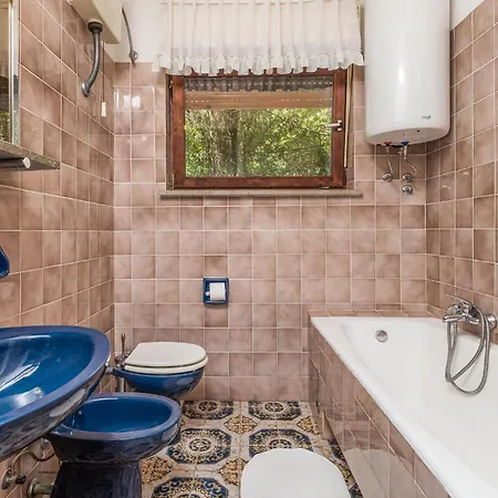 3 Bedroom In Cres