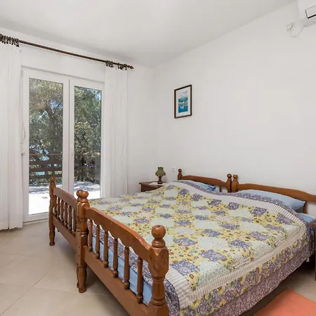 Appartement 3 Bedroom Front In Cres