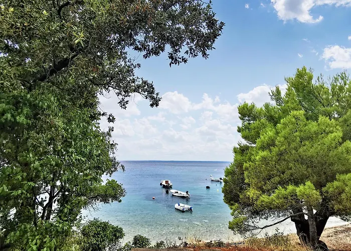 3 Bedroom In Διαμέρισμα Cres